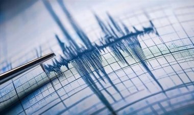 Papua Yeni Gine'de 6,9 büyüklüğünde deprem