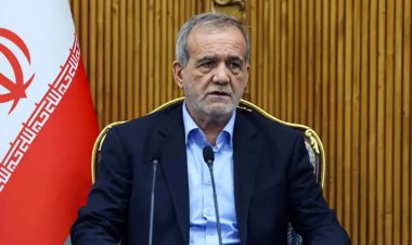 İran Cumhurbaşkanı, lüks seyahati nedeniyle yardımcısını görevden aldı