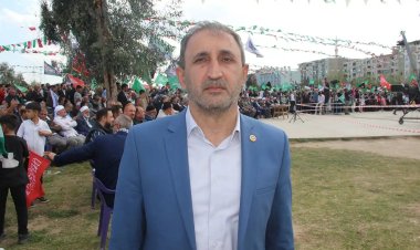 'Bu millet hiçbir zaman Resulullah'dan vazgeçmemiştir ve vazgeçmeyecektir!'