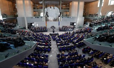 Almanya'da CDU/CSU ile SPD koalisyon hükümeti kurmak için anlaştı