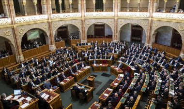 Macaristan'da LGBT faaliyetleri yasaklandı