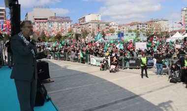 Siyer Vakfı Kurucusu Yıldırım: Rehavete yer yok, tekbirlerle Mescid-i Aksa'ya gireceğiz