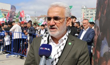 Yapıcıoğlu: Ümmetin dirilişi için Resulullah'ın sünnetine sarılmalıyız