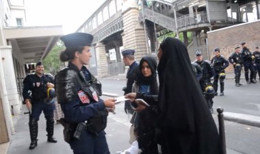 Fransa'da başörtülü kadına İslamofobik saldırı