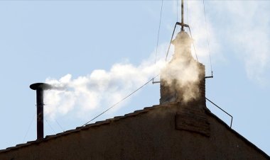 Vatikan'da yapılan Konklav'da yeni papa seçildi