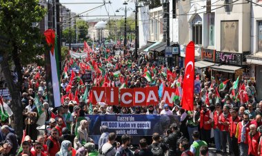İstanbul'da Gazze'ye destek yürüyüşü düzenlendi
