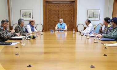 Modi, Pakistan'a yönelik operasyonların askıya alındığını söyledi