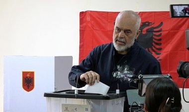 Arnavutluk'taki genel seçimi Başbakan Rama'nın partisi kazandı