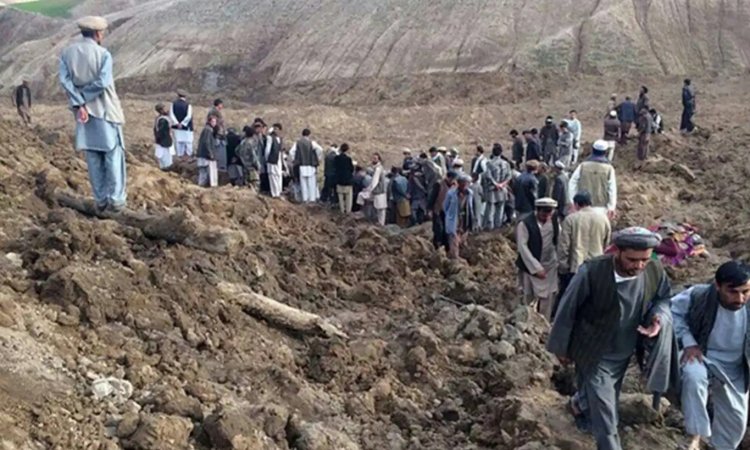 Afganistan da heyelan: 20 ev yıkıldı