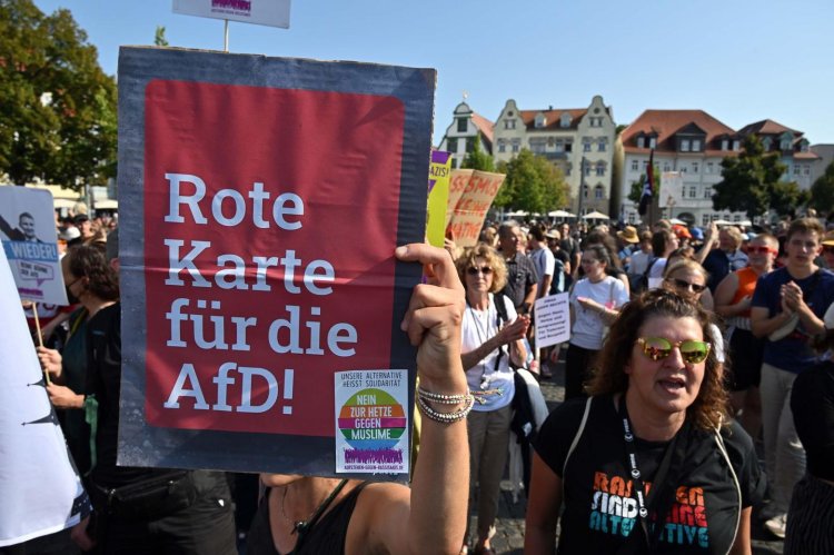 Anket: Alman halkının yüzde 48'i aşırı sağcı AfD'nin yasaklanmasını destekliyor