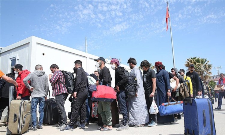 Yaklaşık 1,9 milyon Suriyeli ülkelerine geri döndü