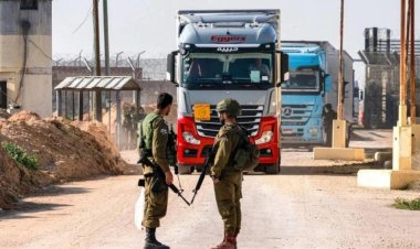 İşgalci İsrail, sağlık yardımı yüklü 3 bin tırın Gazze'ye girişini engelliyor