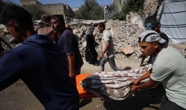 Gazze'de 57'si yardım bekleyen kişiler olmak üzere 80 Filistinli şehit oldu