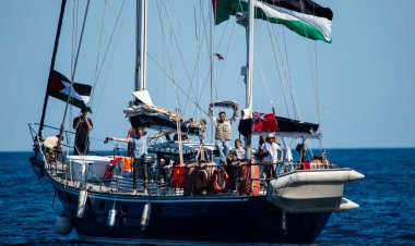 Katil İsrail, Madleen gemisinden alıkoyduğu 6 aktivisti sınır dışı ediyor