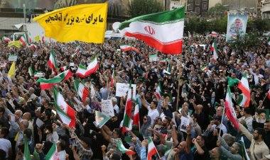 İran halkı, işgalci İsrail'e karşı zaferi kutladı