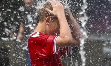 Dünya genelinde pek çok ülke, sıcak hava dalgalarına karşı teyakkuza geçti