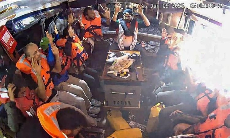 İsrail'de, Madleen gemisinden alıkonulan 8 aktiviste gözaltı kararı