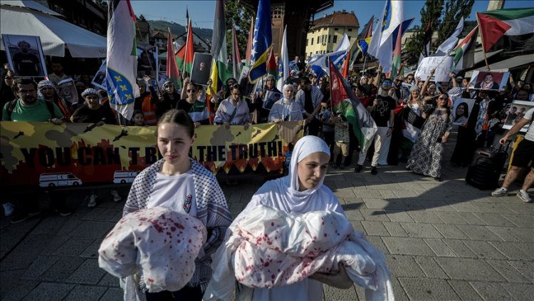 İşgalci İsrail'in Gazze'deki saldırıları Bosna Hersek'te protesto edildi