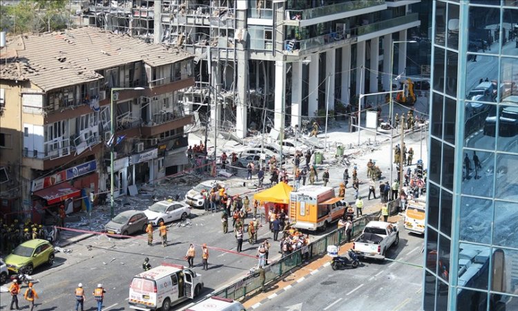 İran, siyonist İsrail'i yine vurdu