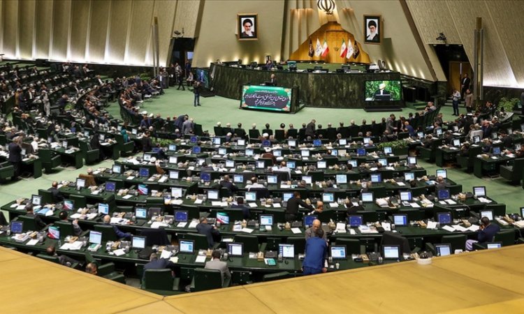 İran'da UAEA ile işbirliğini durdurmaya yönelik yasa tasarısı Meclise sunuldu