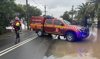 Avustralya'da etkili olan şiddetli yağış ve rüzgarlar 35 bin haneyi elektriksiz bıraktı