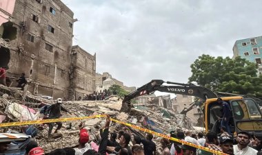 Pakistan’da 5 katlı bina çöktü: 5 ölü