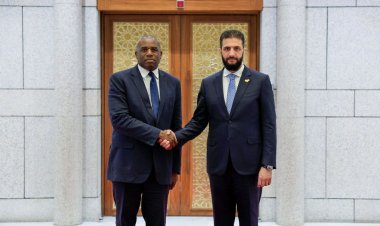 İngiltere, Suriye ile 14 yıl sonra yeniden diplomatik ilişki tesis etti