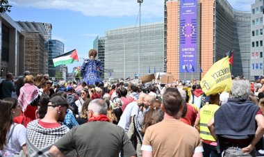 AB Konseyi binası önünde Filistin'e destek gösterisi