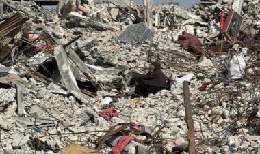 İsrail saldırısında enkazda kalan aynı aileden 14 kişiye ulaşılmaya çalışılıyor