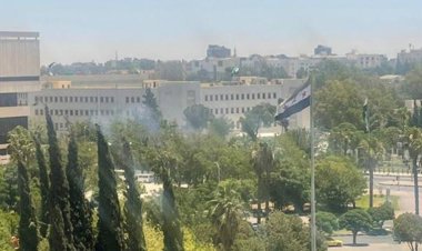 İşgalci İsrail, Suriye Genelkurmay Başkanlığına hava saldırısı düzenledi