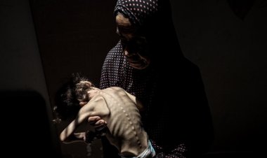 Katil İsrail televizyonunda, kızı açlıktan ölen Filistinli anne ile dalga geçildi