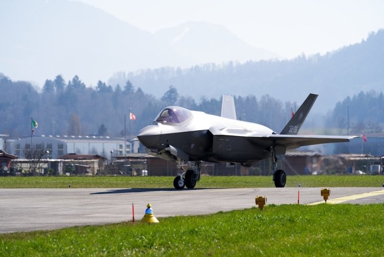 Le Monde: İsviçre'de F-35 savaş uçağı anlaşması ulusal skandala dönüştü