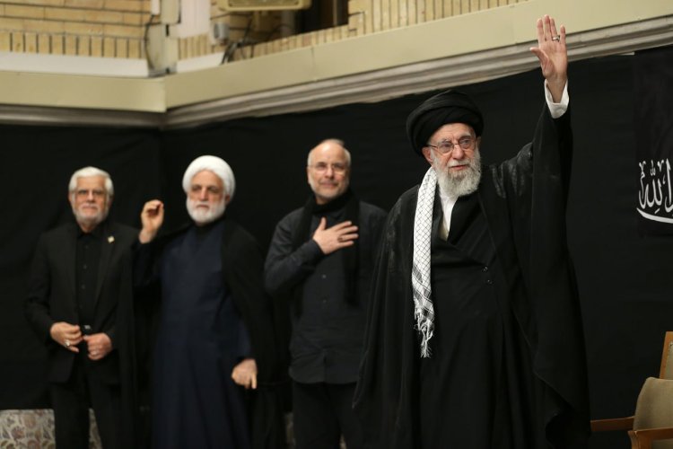 İran lideri Ayetullah Ali Hamaney, 12 günlük savaşın ardından ilk kez halkın önüne çıktı