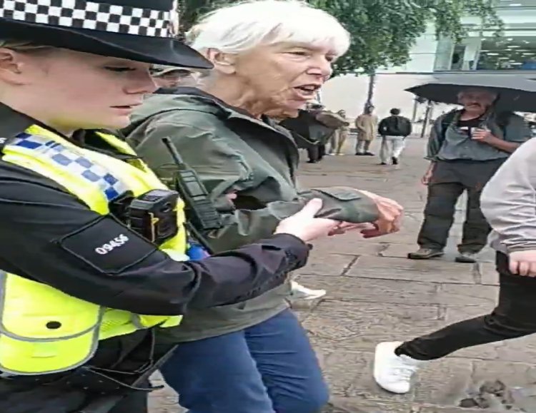 Londra'da çoğu yaşlı 55 kişi gözaltında: Filistin'e destek gösterisi "terör" sayıldı