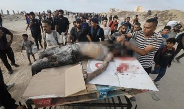 Gazze'de 22 şehit: Yardım bekleyenler ve sığınmacı çadırları hedef alındı