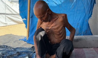 Gazze'de yaşlı adam, İsrail'in dayattığı açlık nedeniyle 40 kiloya düştü