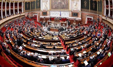 Fransa'da solcular Lecornu hükümetini düşürmek için gensoru önergesi sundu