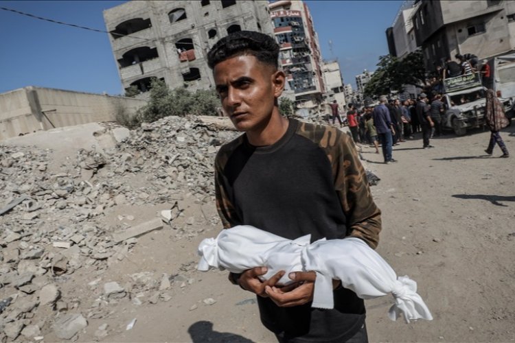 Gazze'de son 24 saatte ikisi çocuk, 5 kişi daha açlıktan şehit oldu