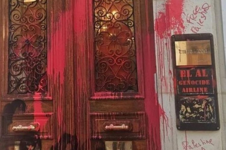 İsrail'in hava yolu şirketi, protesto sonrasında Paris'teki ofisini boşaltıyor