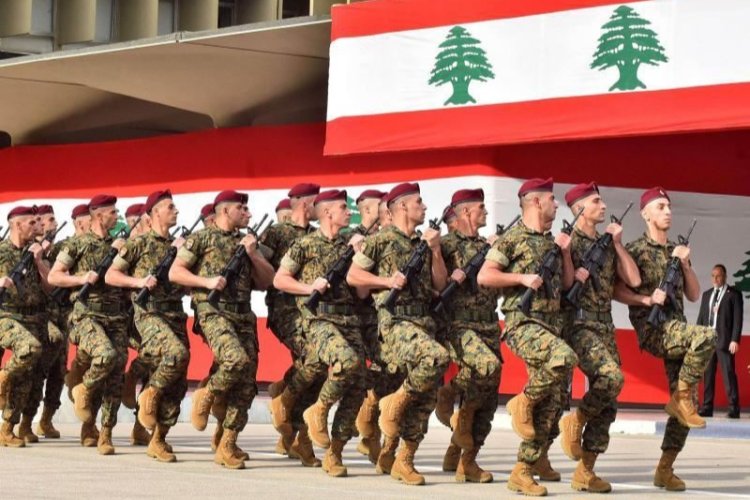 Lübnan'da hükümet Hizbullah dahil tüm silahlı varlığın devlet tekeline alınmasını kabul etti