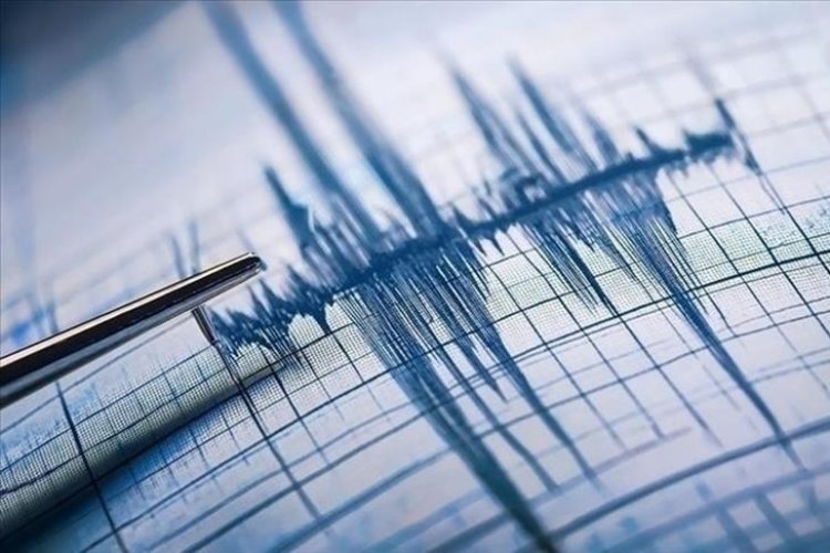 Endonezya'da 6,5 büyüklüğünde deprem