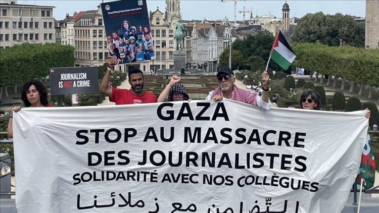Meslektaşlarımız katlediliyor: Brüksel’de Gazze için gazetecilerden protesto