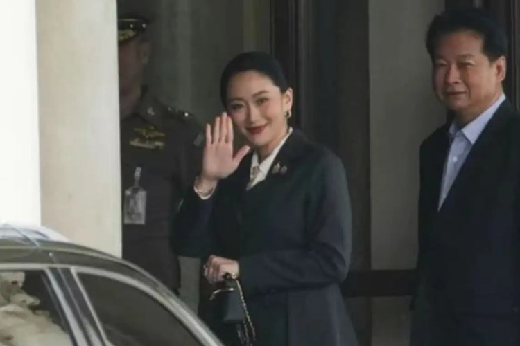 Tayland Başbakanı Shinawatra görevden alındı