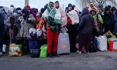 İngiltere, sığınmacıların aile birleşimi başvurularını askıya alacak