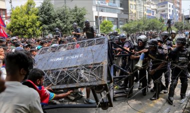 Nepal'de polisin hükümet karşıtı göstericilere ateş açması sonucu 14 kişi öldü