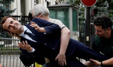 Fransa, Macron karşıtı eylemlerle güne başladı