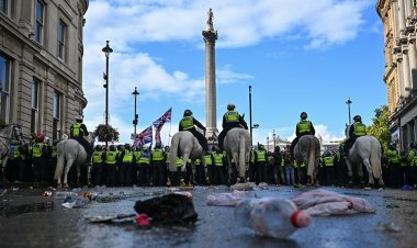 Londra'daki aşırı sağ eyleminde 26 polis yaralandı, 25 kişi gözaltına alındı
