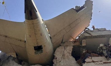 Hindistan'da 260 kişinin öldüğü uçak kazası için aileler Boeing ve Honeywell'e dava açtı