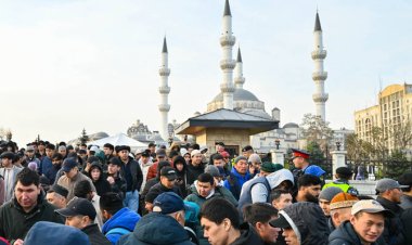 Kırgızistan, Müslümanları denetim altına almak için devlet İslami akademisi açtı