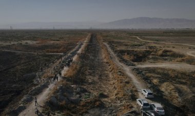 Suriye'nin başkenti Şam'da tespit edilen toplu mezardan 75 ceset daha çıkarıldı